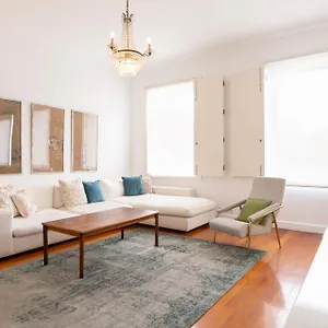 apartment-carmo.hotels-lisbon-portugal.com/